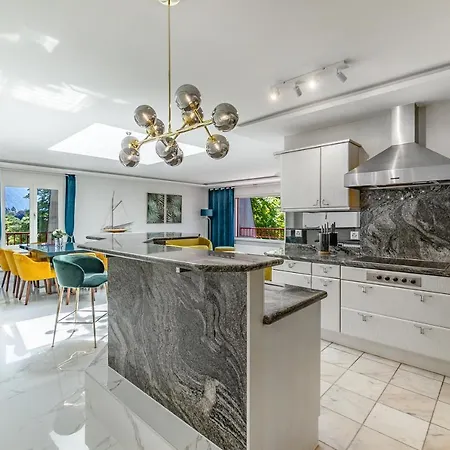 Apartment Bon-port Luxury - Lakefront