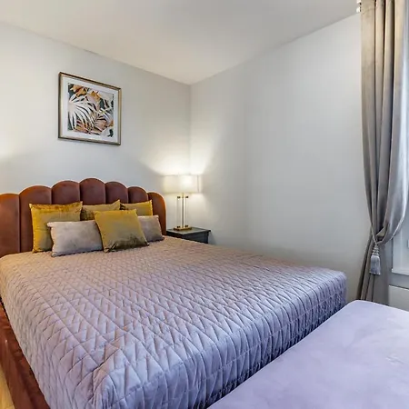 Bon-port Luxury - Lakefront *