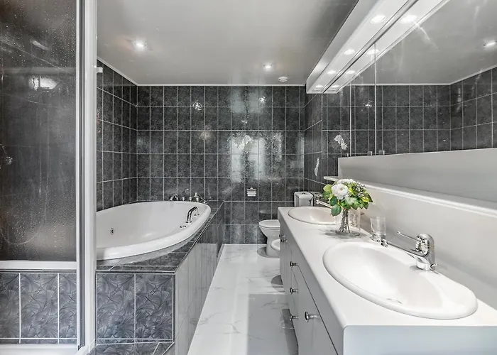 Apartment Bon-port Luxury - Lakefront